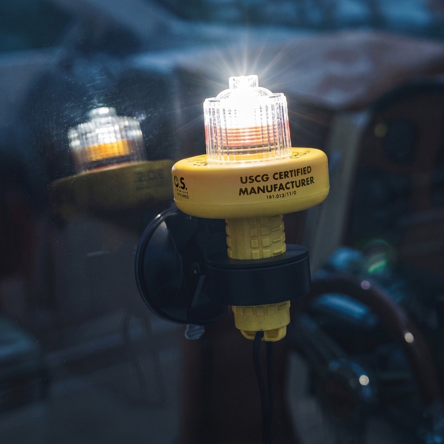 C-1004 SOS Distress Light, Storage Mount, Display Mount & Flag