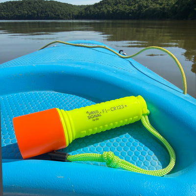 F1~CR123 Floating Flashlight